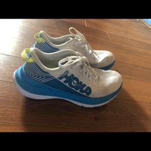 Hoka One One CarbonX size 7